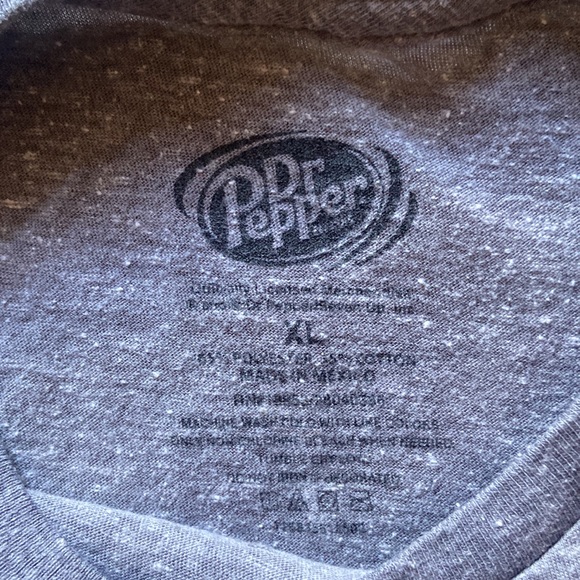 Dr. Pepper Size XL Soft T-shirt. Fits like a large - Picture 2 of 2